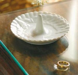 Belleek China Claddagh Ring Dish WBB2219